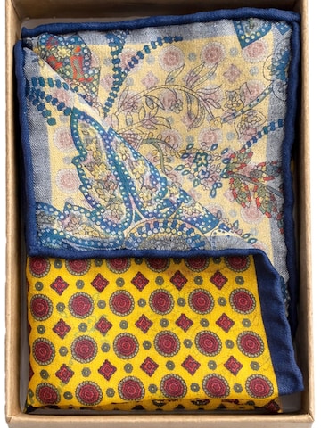 Suitable Pocket Square in Yellow