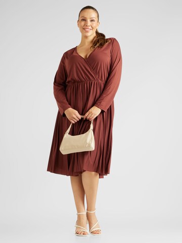 ABOUT YOU Curvy Damen - Kleider 'Cleo Dress' in Braun