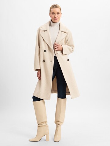 Fuchs Schmitt Between-seasons coat in Beige: front