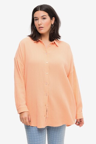 Studio Untold Blouse in Orange: front