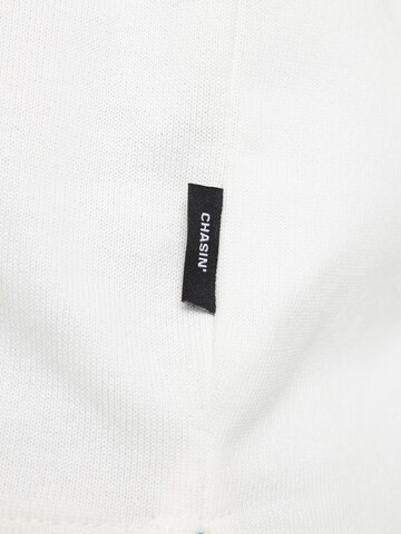 T-Shirt 'Xpose' CHASIN' en blanc