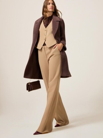 oltre Flared Broek in Beige: voorkant