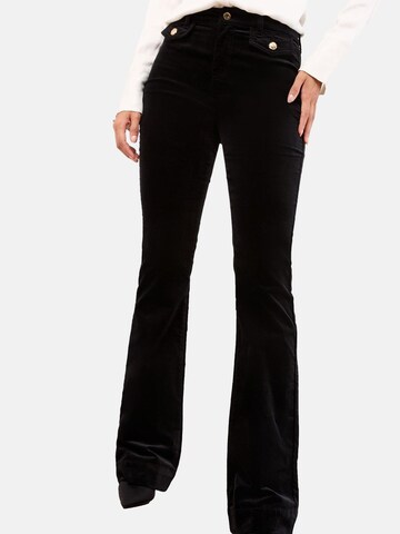 Lipsy Flared Jeans in Zwart