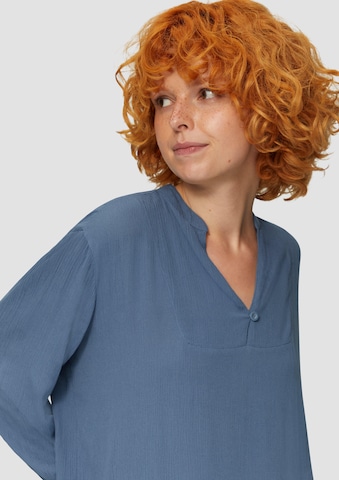 QS Blus i blå