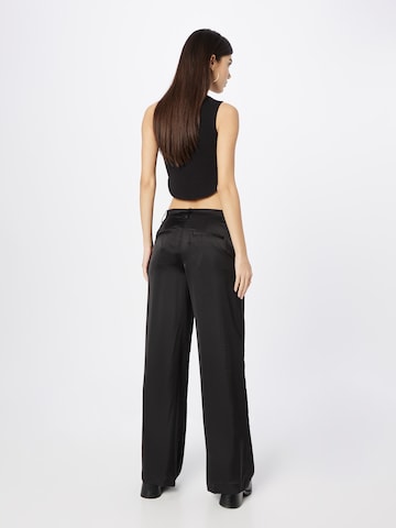 WEEKDAY Wide leg Trousers with creases 'Riley' in Black