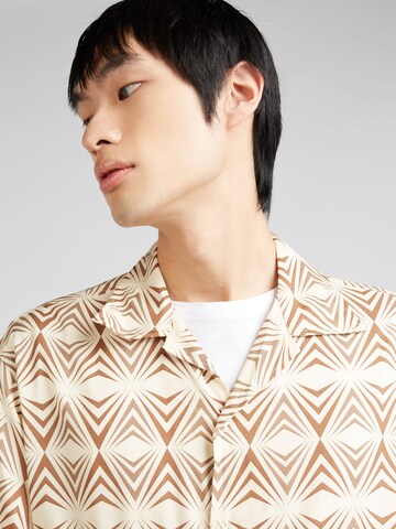 SELECTED HOMME Comfort fit Button Up Shirt in Beige