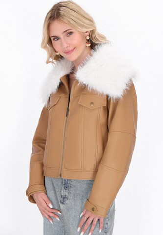 Veste d’hiver 'Fashion Look' IZIA en beige : devant
