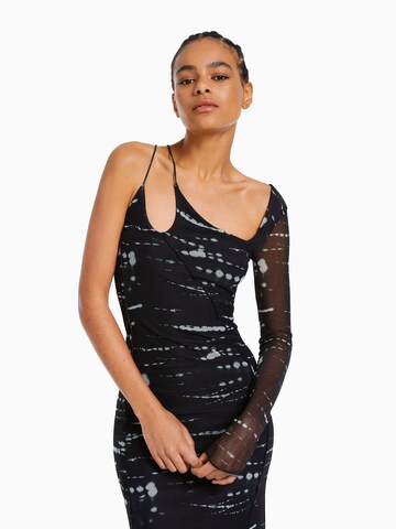 Bershka Dress in Black: front