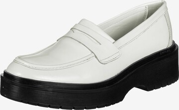 LEVI'S ® Classic Flats 'Shelby' in White: front