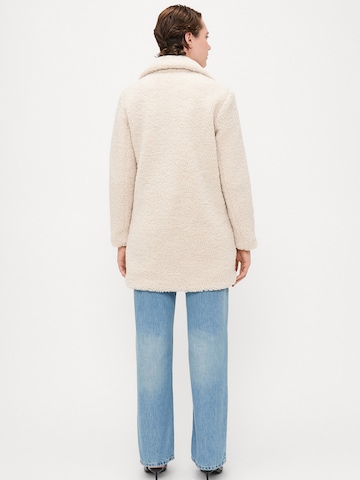 Vero Moda Tall Tussenmantel 'VMKYLIE' in Beige