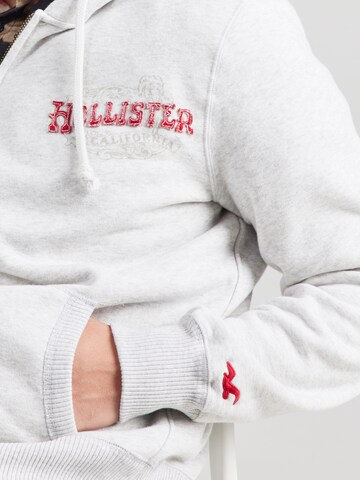 Hanorac de la HOLLISTER pe gri