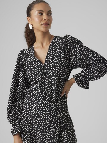 VERO MODA Blouse in Zwart: voorkant