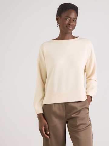 Bluză de molton de la COMMA pe bej: față