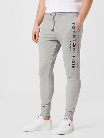 TOMMY HILFIGER Tapered Broek in Grijs: voorkant