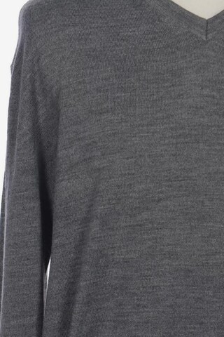 Christian Berg Sweater & Cardigan in XL in Grey
