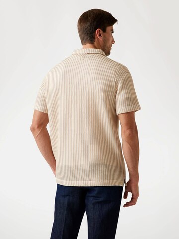 GUESS Regular fit Button Up Shirt in Beige