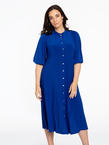 Yoek Shirt Dress in Blue: front