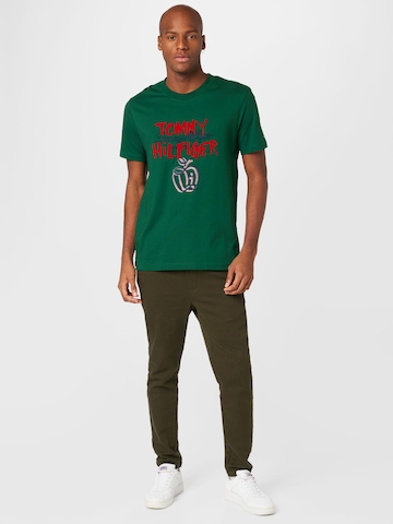 TOMMY HILFIGER - Camiseta 'POP' en verde