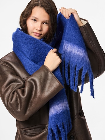 PIECES Sjaal in Blauw