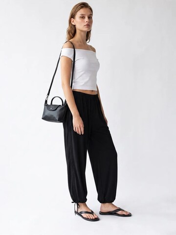 Tapered Pantaloni de la MixRay pe negru