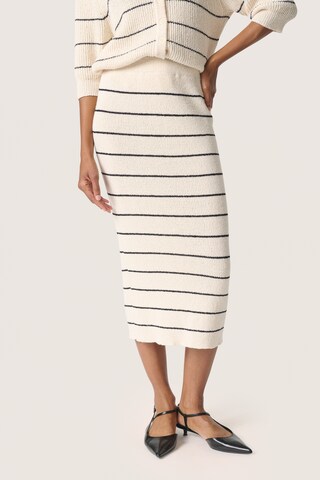SOAKED IN LUXURY Rok 'Winta' in Wit: voorkant