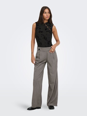 Top 'FLORA ' di JDY in nero