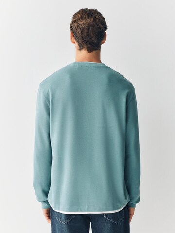 Tricou de la Next pe verde