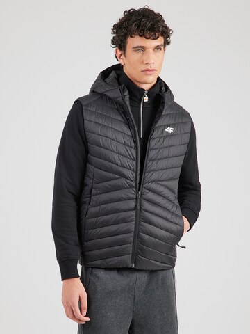 Vestă sport de la 4F pe negru: față