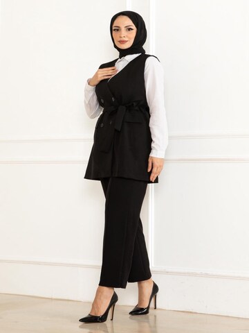 MODAMIHRAM Tunic in Black
