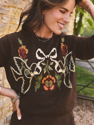 Pulover de la love & roses pe maro