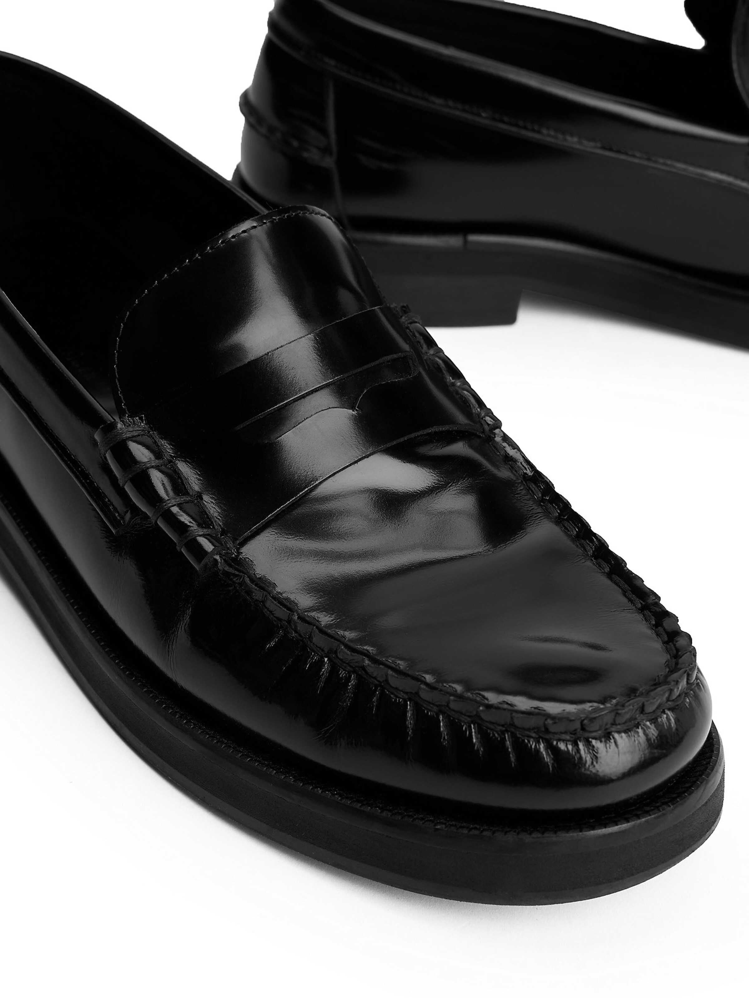 TOMMY HILFIGER Moccasins in Black