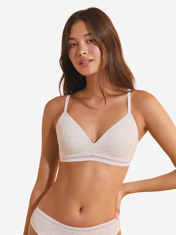 Triangle Soutien-gorge 'Happily' ETAM en gris : devant
