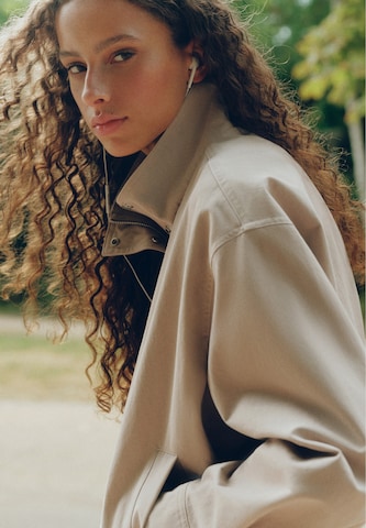 Pull&Bear Přechodná bunda 'PACIFIC' – hnědá