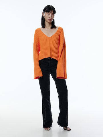 EDITED Sweater 'Thamara' in Orange