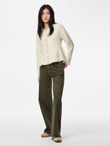 PIECES Gebreid vest 'PCPinge' in Wit