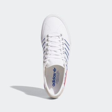 Sneaker bassa 'Delpala' di ADIDAS ORIGINALS in bianco