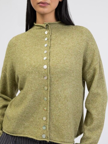 BROKE + SCHÖN Knit Cardigan 'Strickjacke mit Stehkragen' in Green