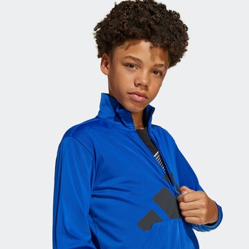 ADIDAS SPORTSWEAR Trainingspak 'Essentials' in Blauw