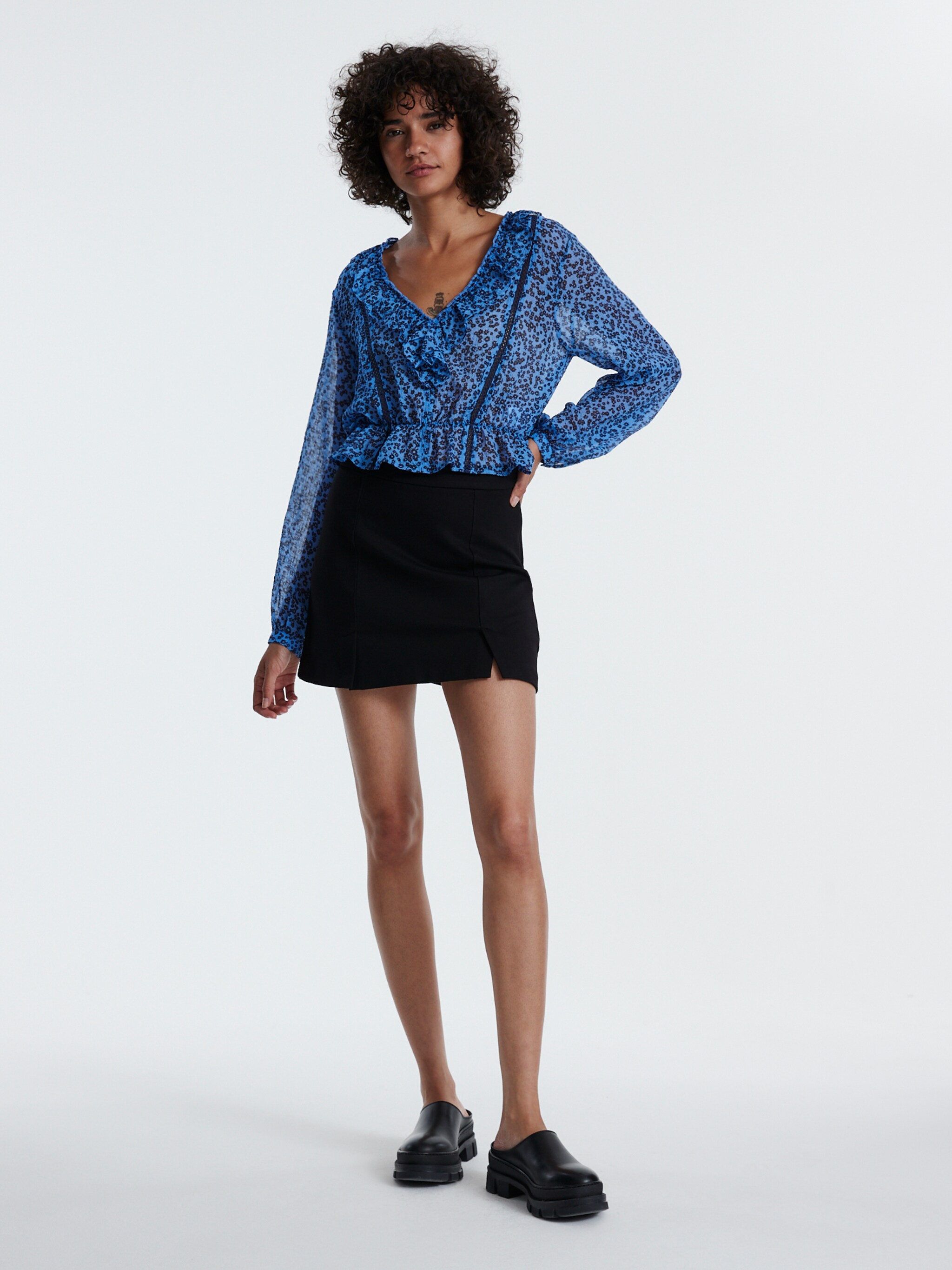 EDITED Produkter Bluse 'Genoveva' blå