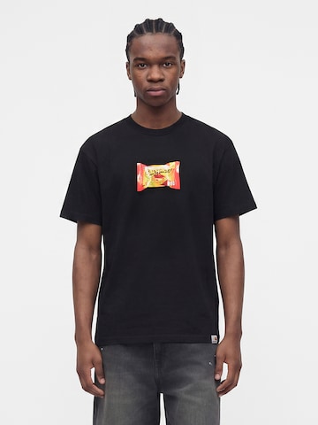 Carhartt WIP Μπλουζάκι 'Road Side Snack' σε μαύρο: μπροστά