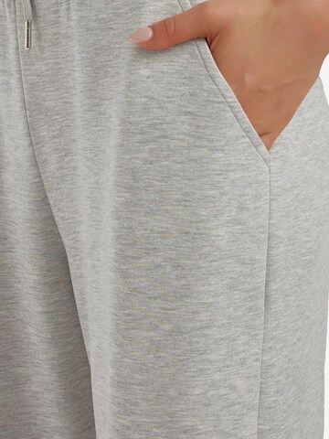 Hiccup Wide Leg Hose in Grau
