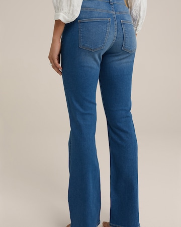 WE Fashion Flared Jeans in Blau