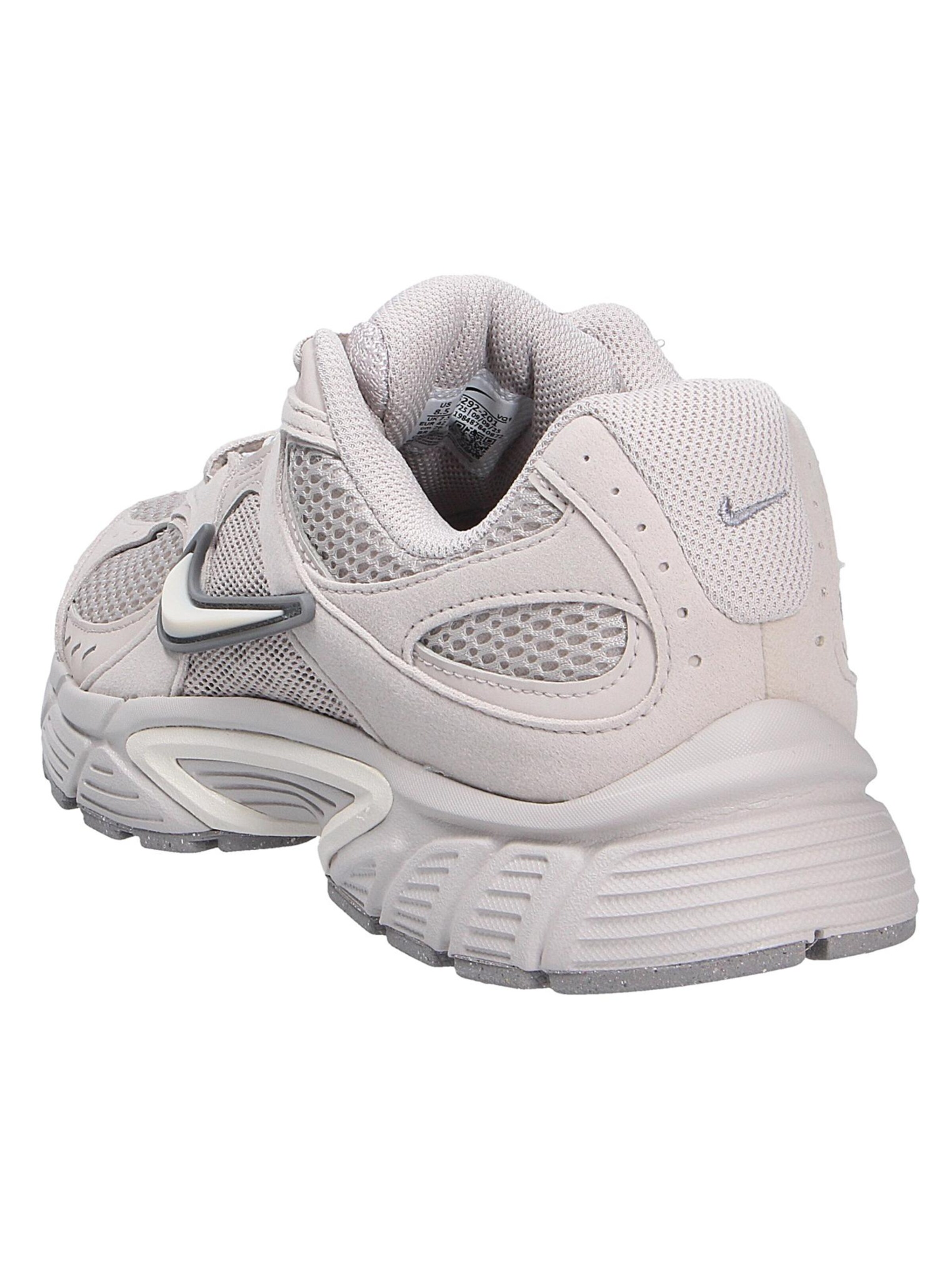 balts NIKE Zemie brīvā laika apavi 'V5 RNR'