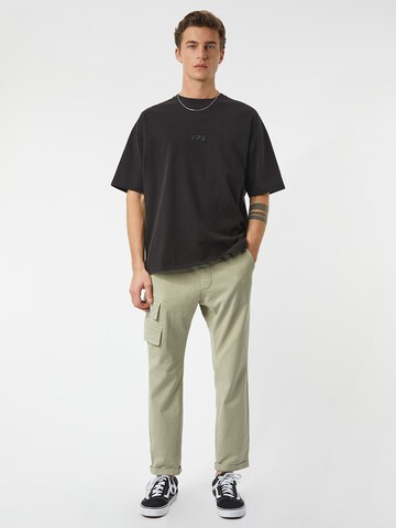 Regular Pantalon cargo 'Aris' Young Poets en vert