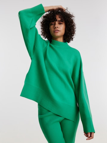 Pullover 'Ylvi' di EDITED in verde: frontale