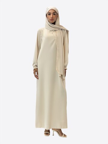 Robe Elara en beige : devant