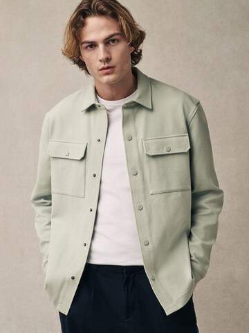 Coupe regular Chemise Next en vert : devant