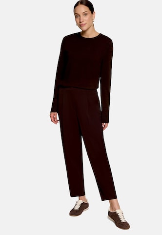 regular Pantaloni con pieghe di zero in marrone