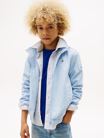 TOMMY HILFIGER Tussenjas 'Essential' in Blauw: voorkant