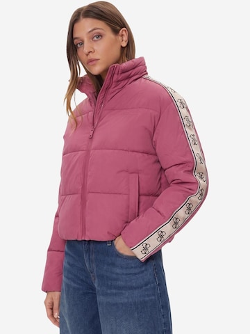 Veste d’hiver 'NEW JEAN PUFFER JACK V5BL11 WGYC2' GUESS en rose : devant